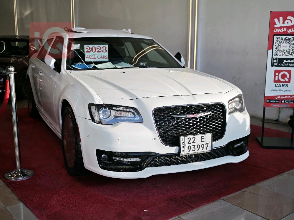 کرایسلەر 300